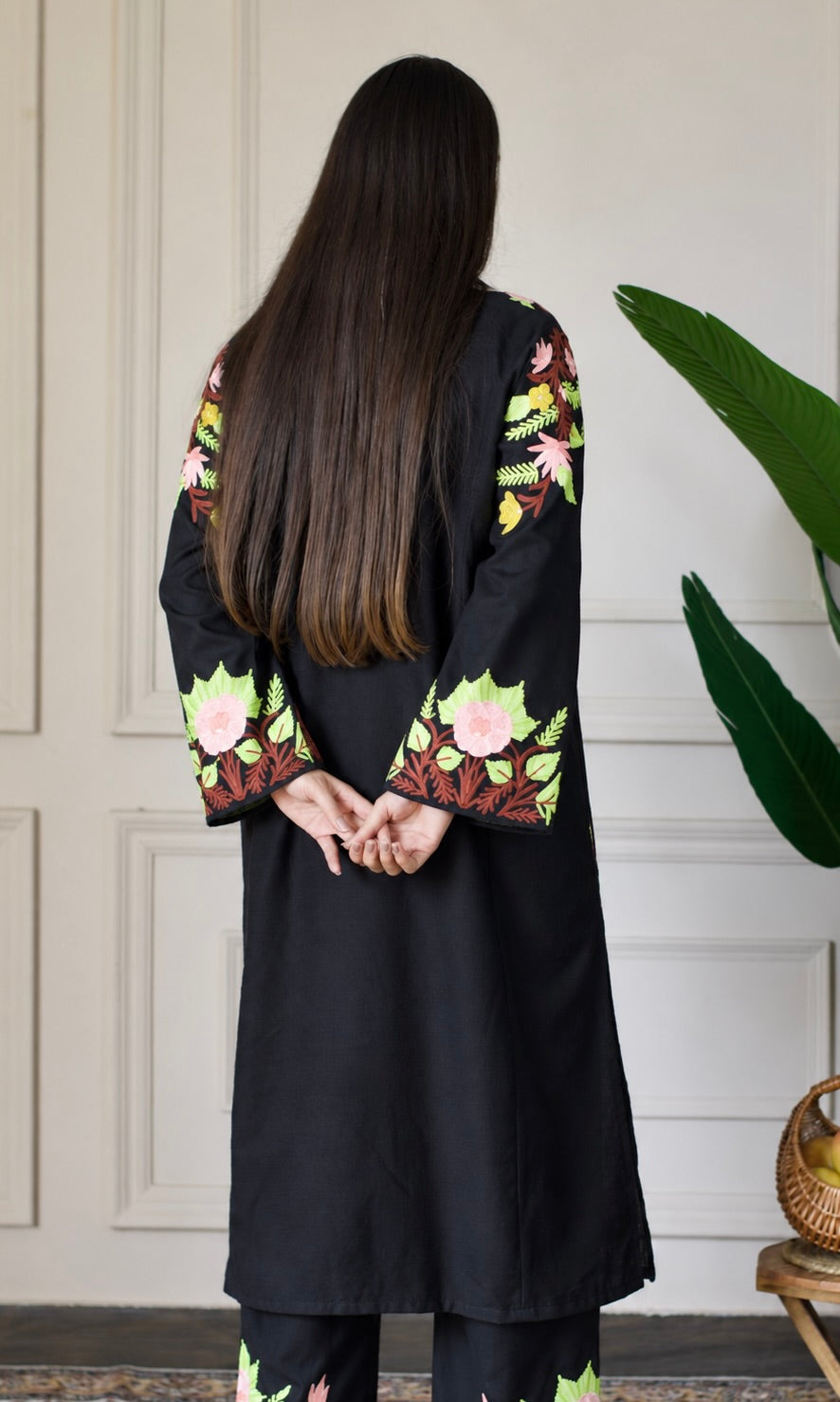 Black Kashmiri Aari Embroidered Kurta Set