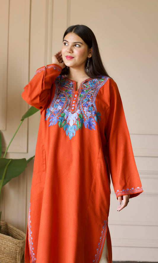 Red Blue Bliss Aari Embroidered Fine Cashmilon Pheran