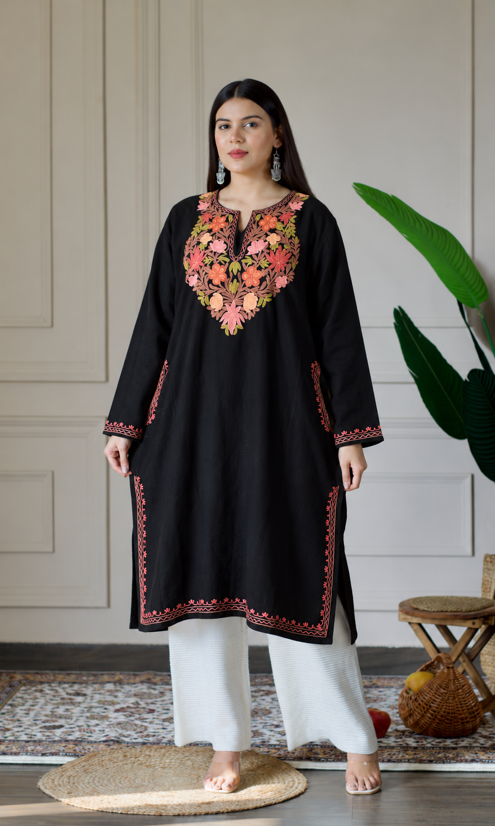 Black Saffron Rose Aari Embroidered Fine Cashmilon Pheran