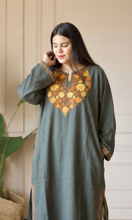 Golden Ember Grey Aari Embroidered Fine Cashmilon Pheran