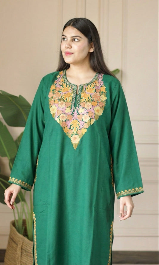 Emerald Bloom Green Aari Embroidered Fine Cashmilon Pheran