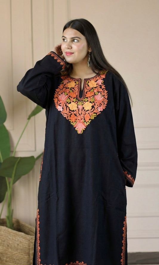 Black Saffron Bloom Aari Embroidered Fine Cashmilon Pheran