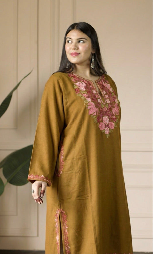 Deep Mustard Rose Ember Aari Embroidered Fine Cashmilon Pheran