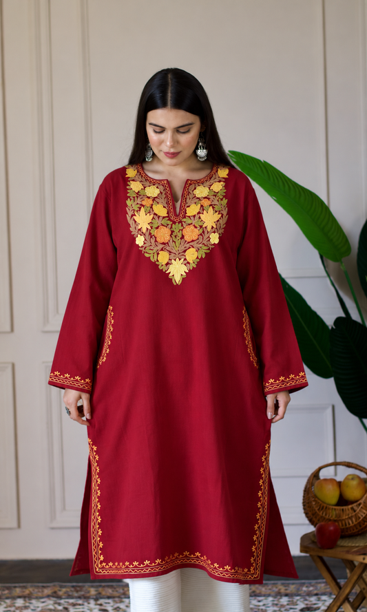 Red Saffron Bloom Aari Embroidered Fine Cashmilon Pheran