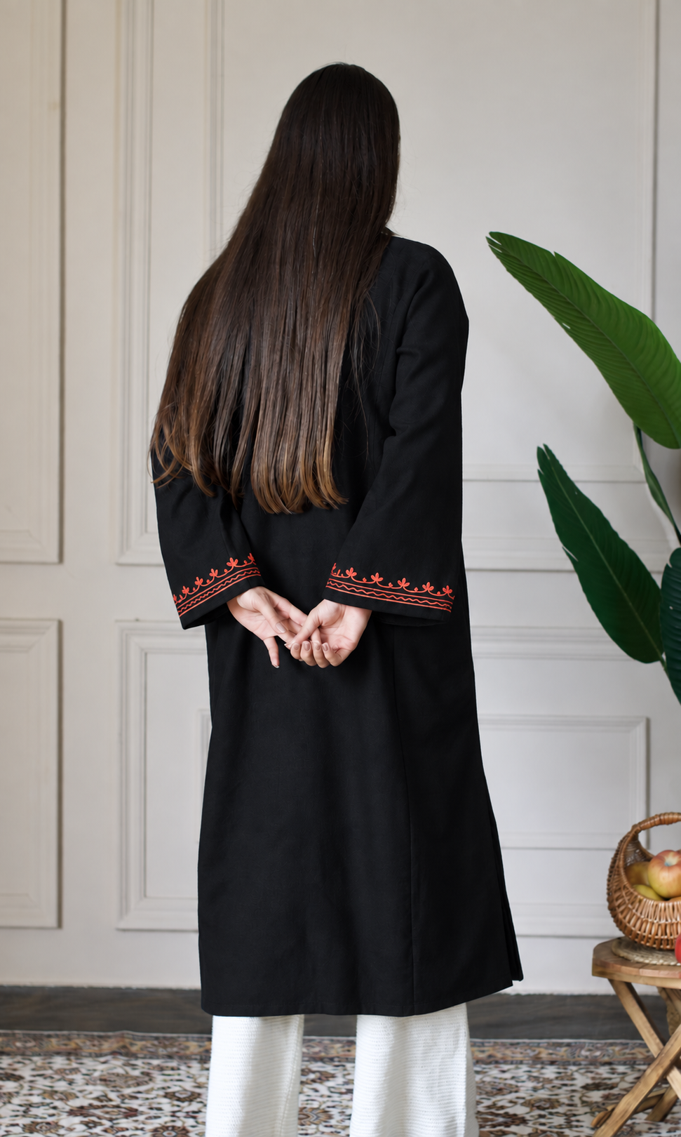 Ember Rose Black Aari Embroidered Fine Cashmilon Pheran