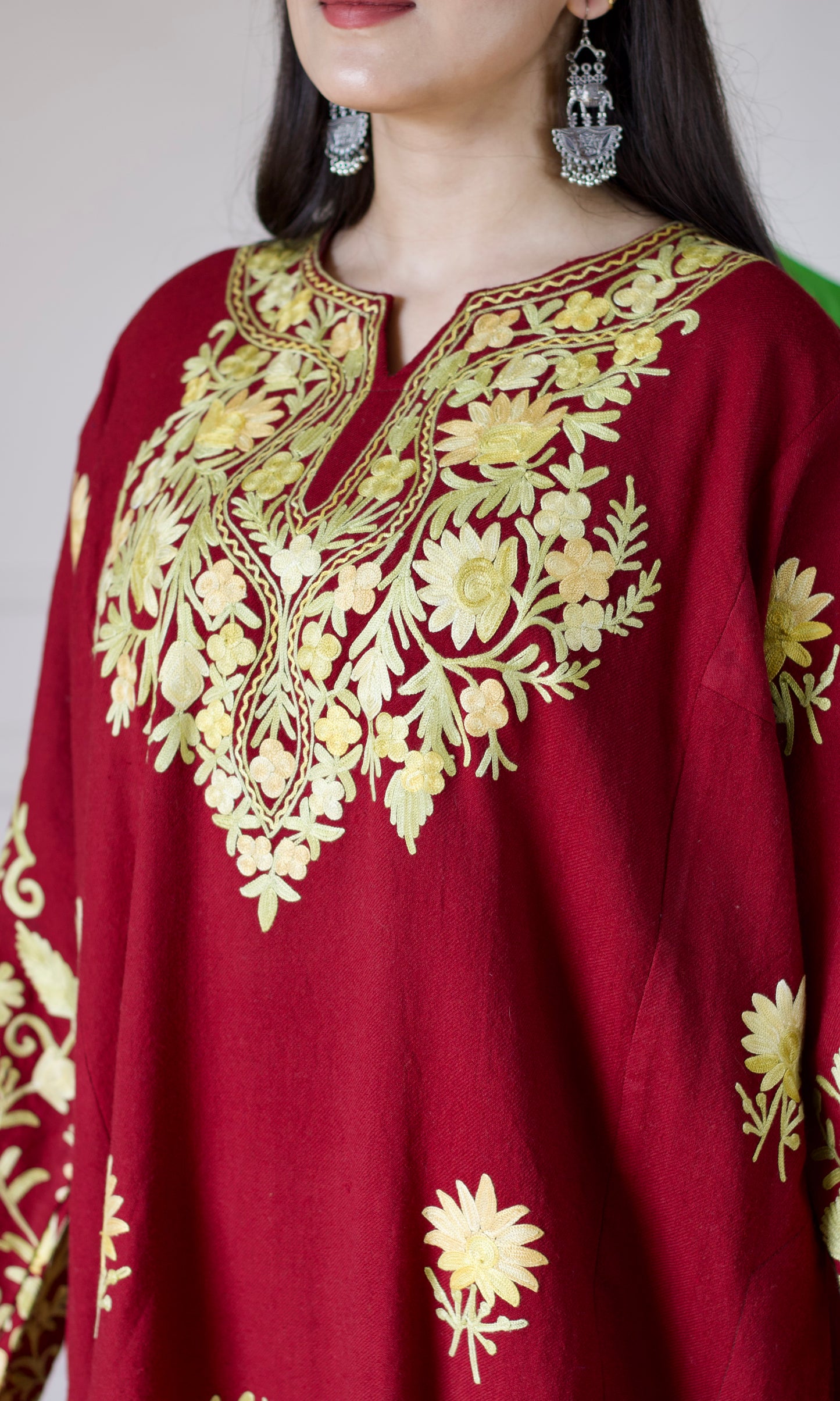 Maroon Aari Embroidered Wool Pheran