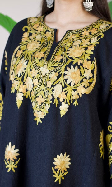 Black Aari Embroidered Wool Pheran