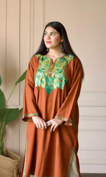 Rust Meadow Aari Embroidered Fine Cashmilon Pheran
