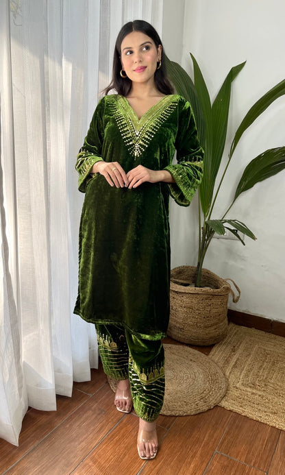 Mehendi Green Velvet Suit with Flowing Dupatta