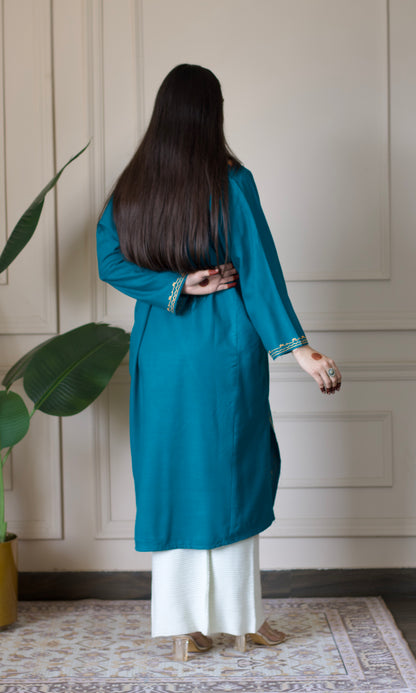 Sea Green Aari Embroidered Fine Cashmilon Pheran