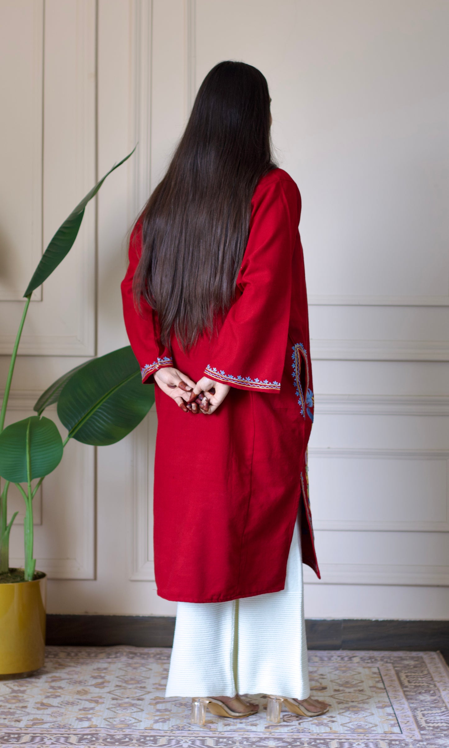 Ruby Bloom Aari Embroidered Fine Cashmilon Pheran