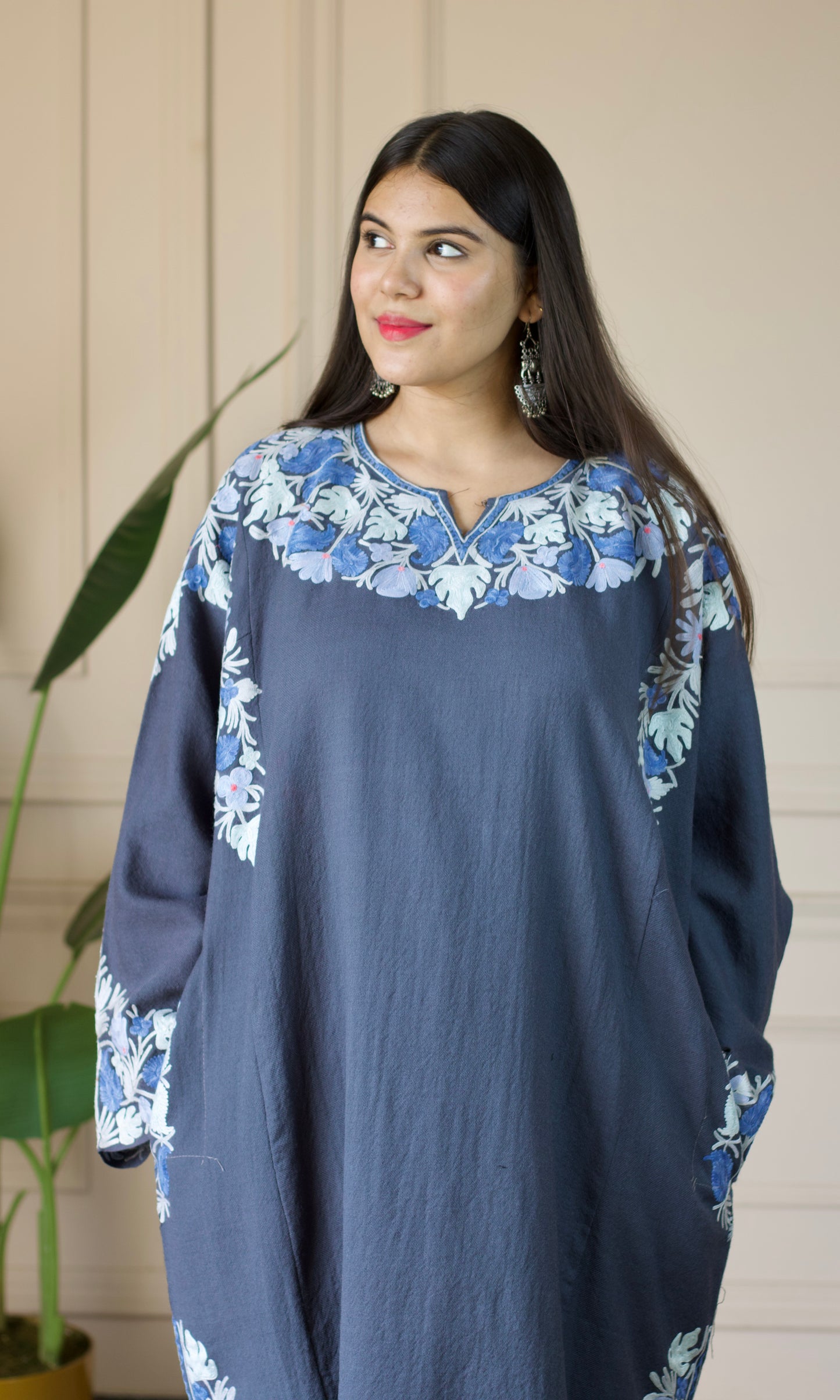 Grey Aari Embroidered Wool Pheran