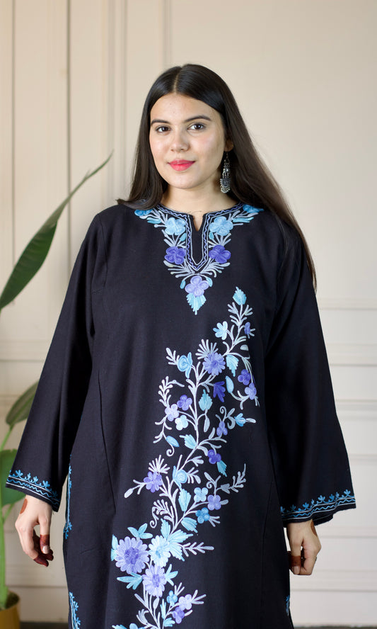 Blue Bliss Aari Embroidered Black Fine Cashmilon Pheran