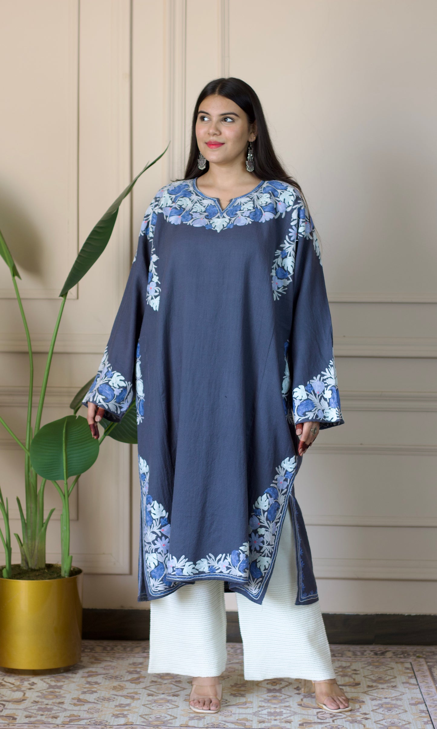 Grey Aari Embroidered Wool Pheran
