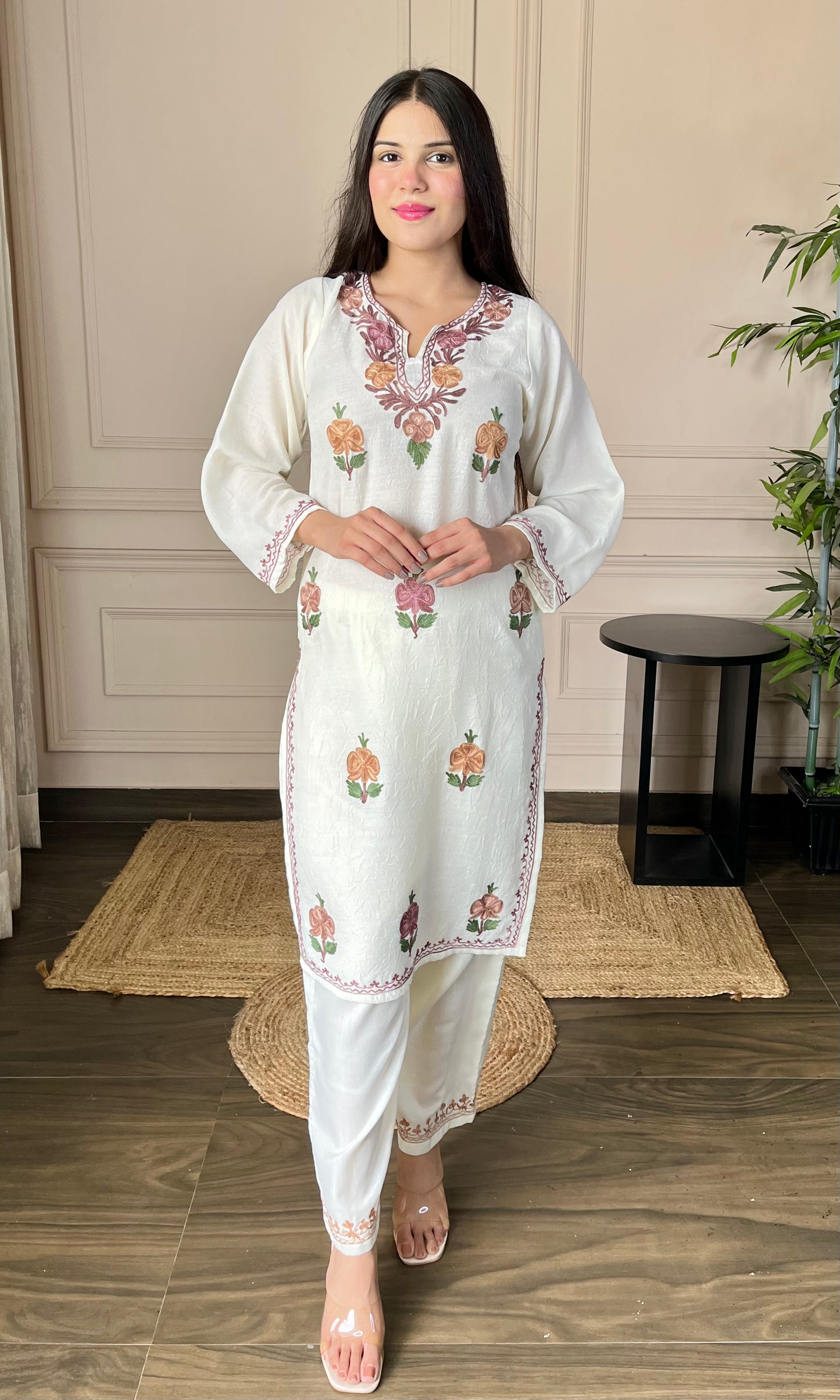 White Aari Embroidered Crushed Cotton Kurti