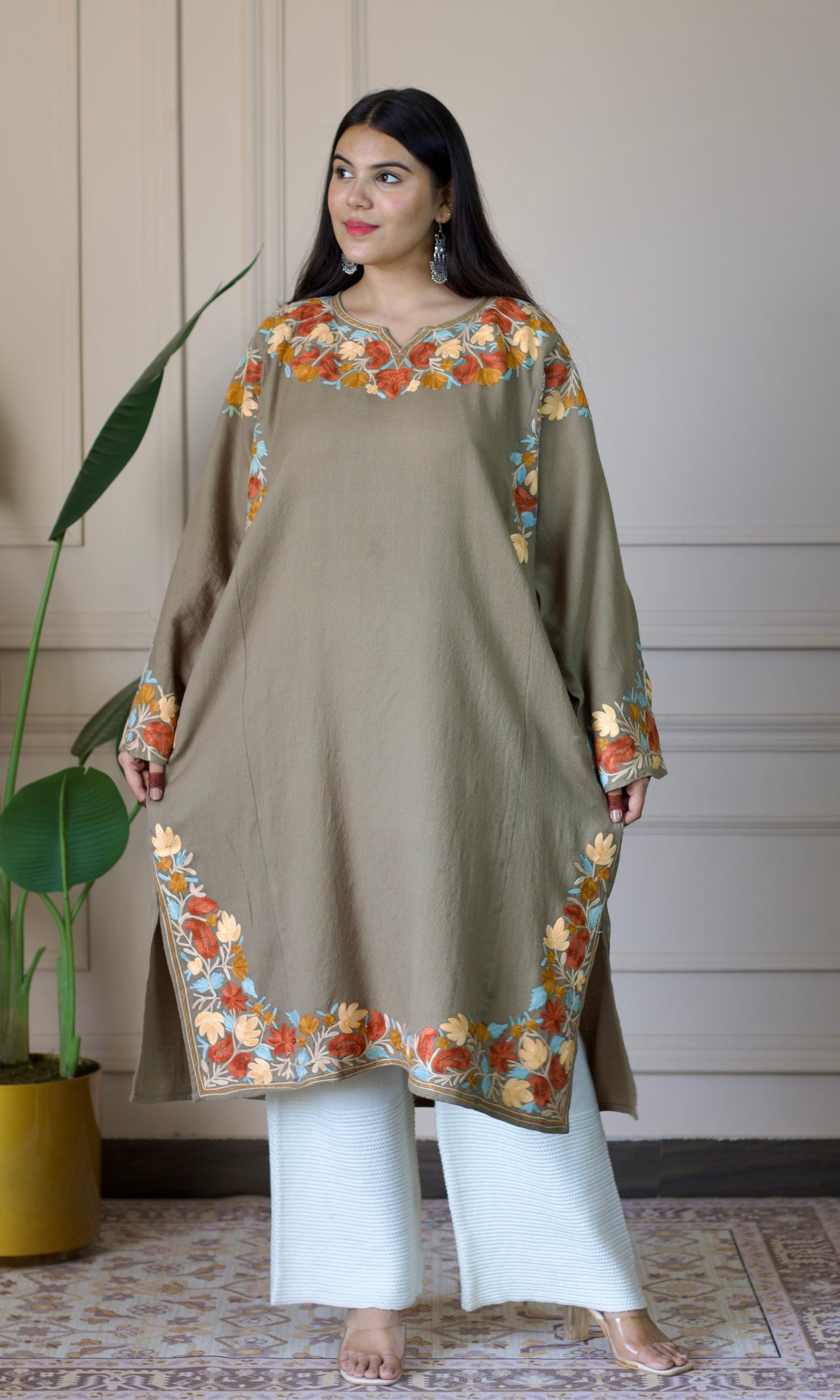 Beige Aari Embroidered Wool Pheran