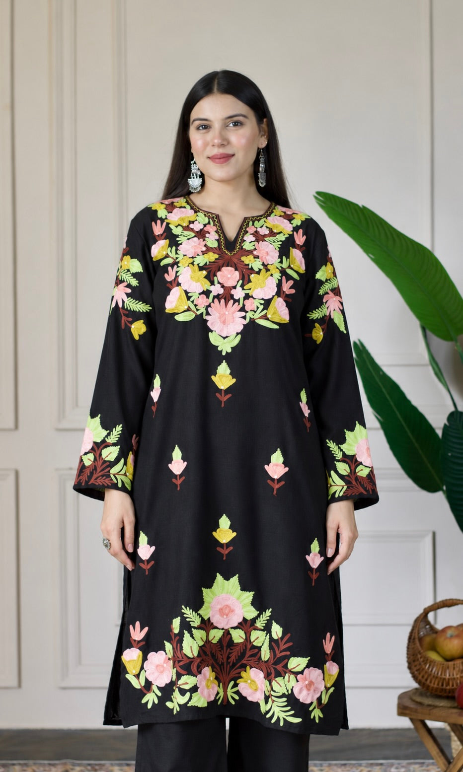Black Kashmiri Aari Embroidered Kurta Set