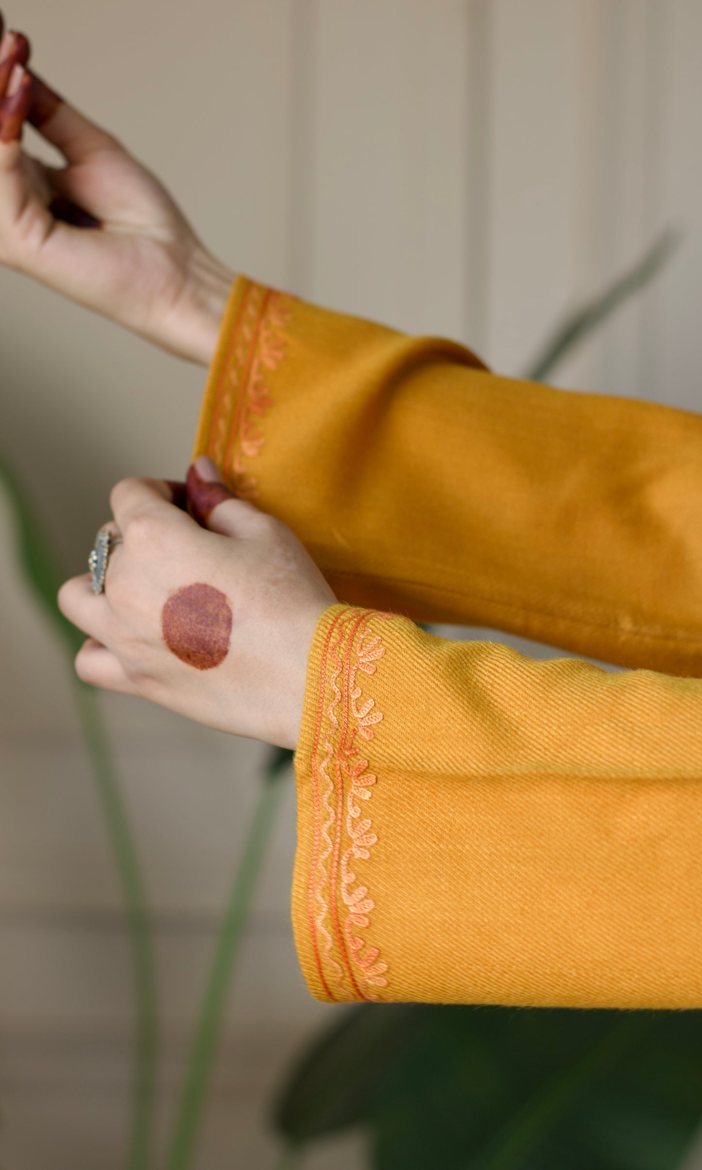 Saffron Bloom Aari Embroidered Mustard Fine Cashmilon Pheran