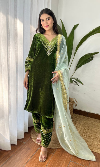 Mehendi Green Velvet Suit with Flowing Dupatta