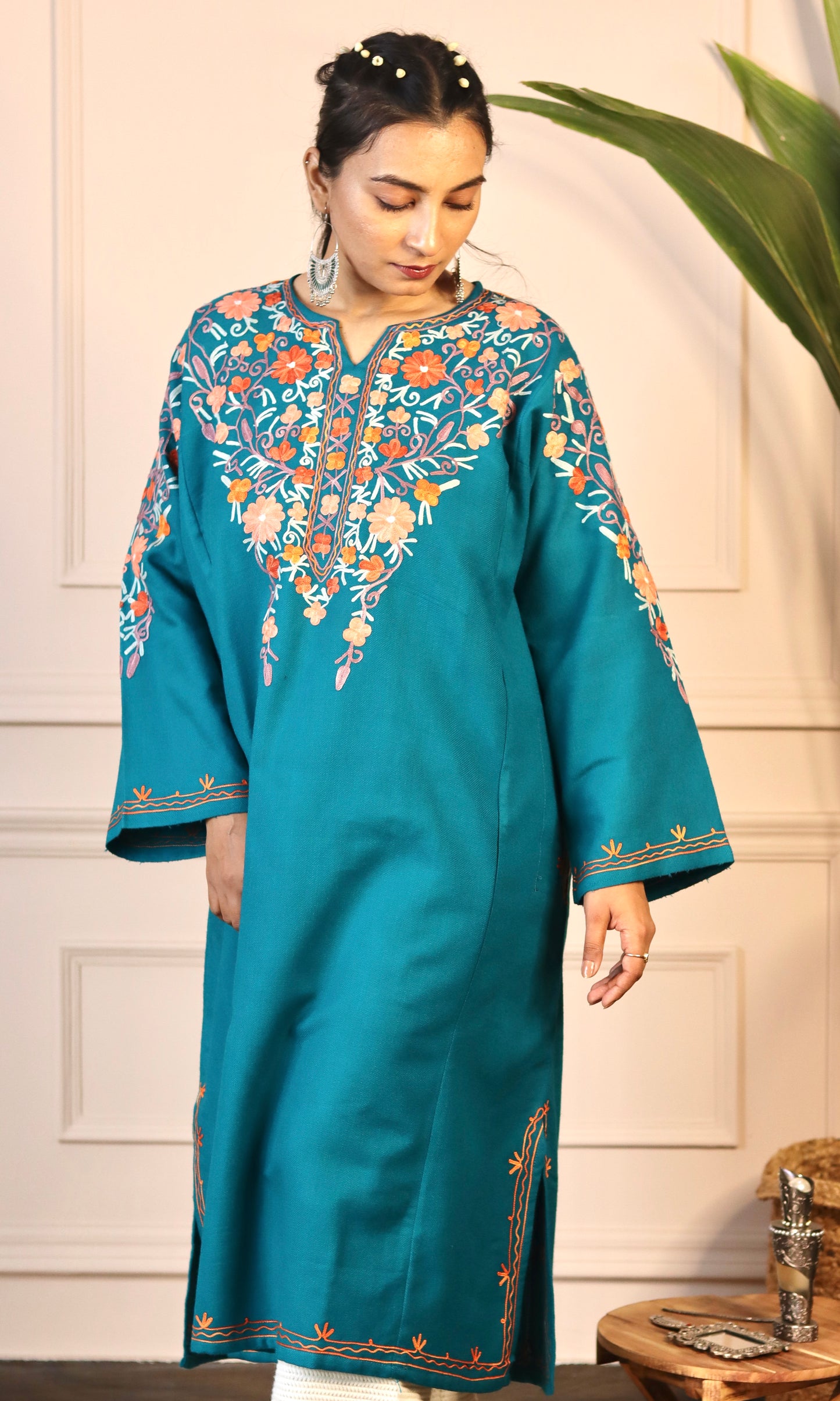 Deep Sea Aari Embroidered Fine Cashmilon Pheran