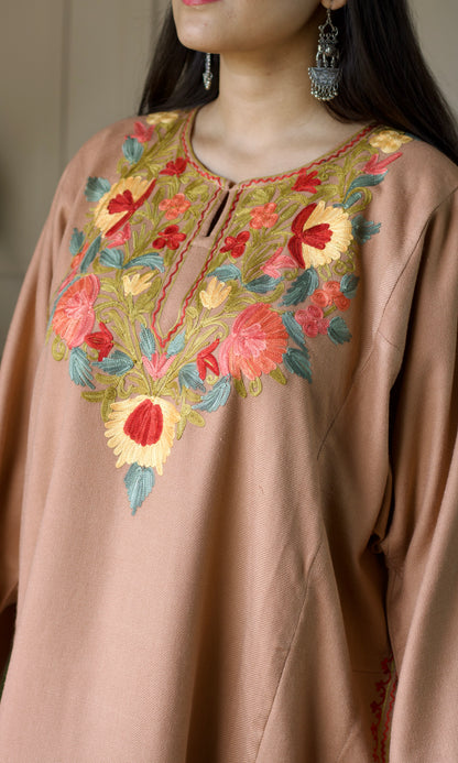 Blush Glow Aari Embroidered Fine Cashmilon Pheran