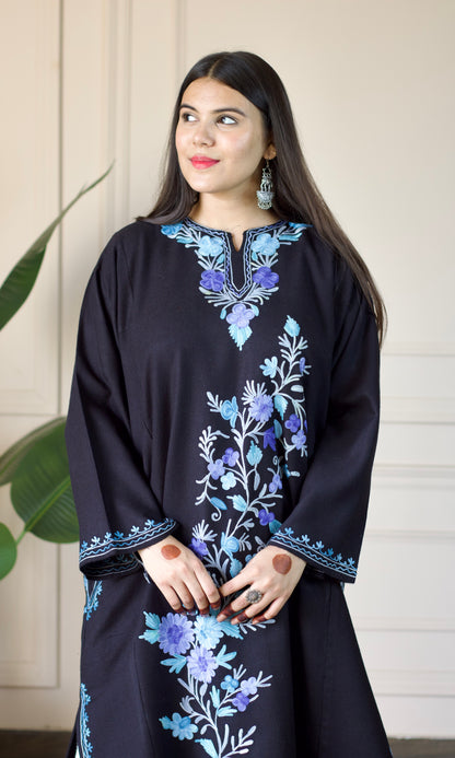 Blue Bliss Aari Embroidered Black Fine Cashmilon Pheran