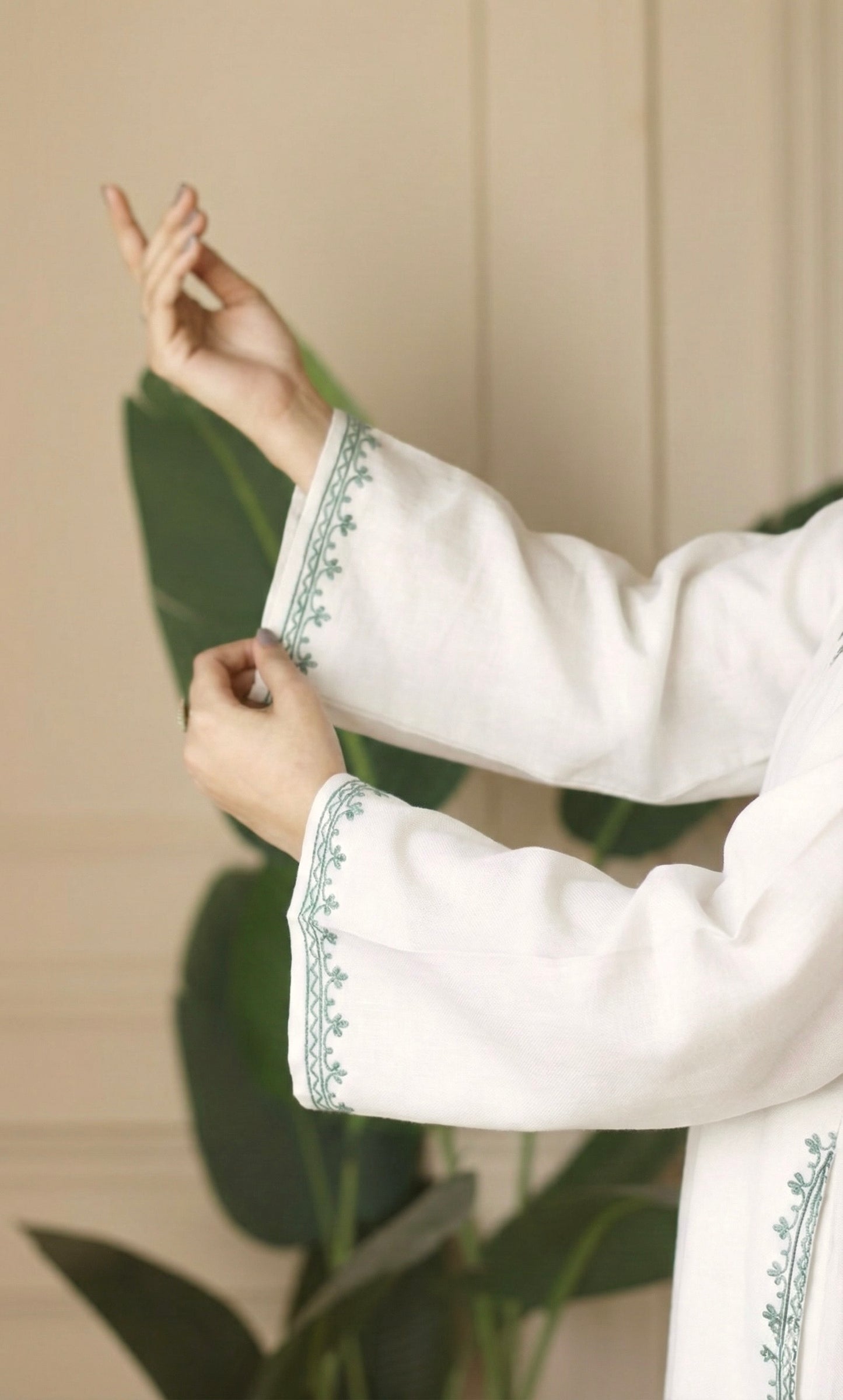 Off White Mint Aari Embroidered Fine Cashmilon Pheran