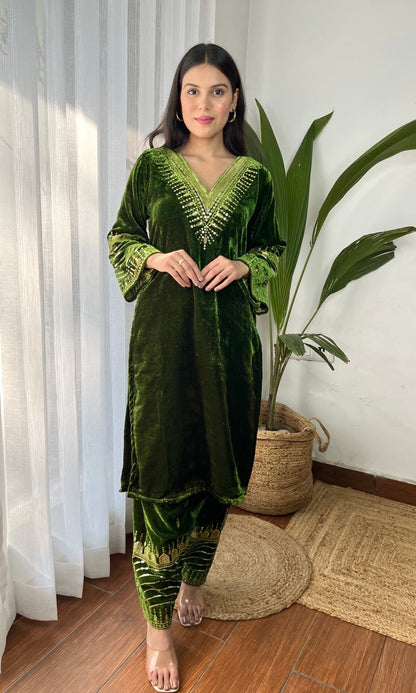 Mehendi Green Velvet Suit with Flowing Dupatta