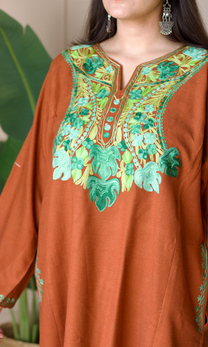 Rust Meadow Aari Embroidered Fine Cashmilon Pheran
