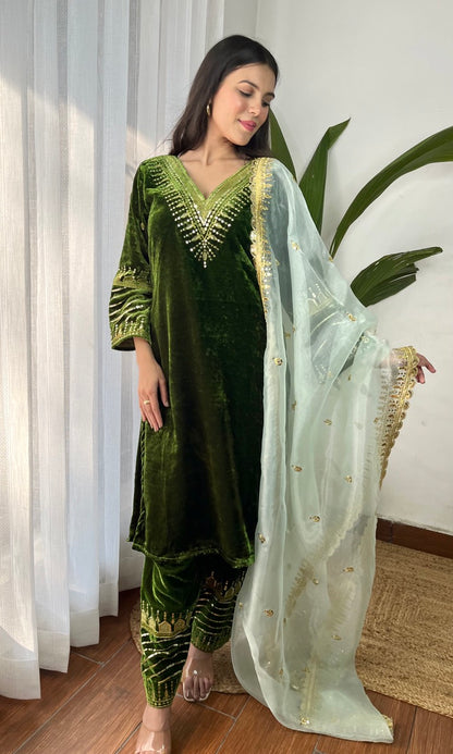 Mehendi Green Velvet Suit with Flowing Dupatta