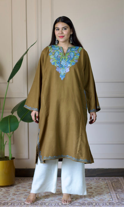 Brown Aari Embroidered Fine Cashmilon Pheran