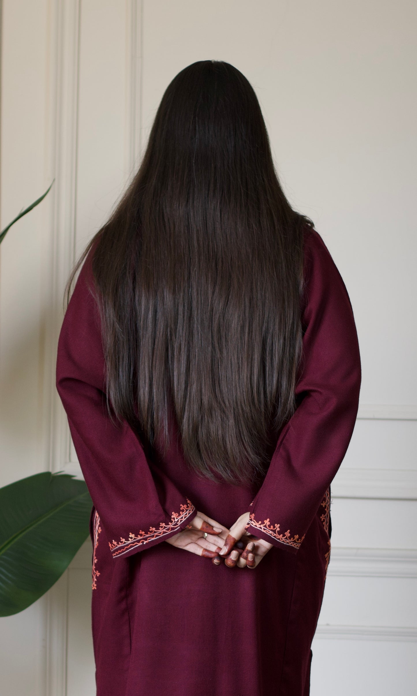 Floral Wine Aari Embroidered Fine Cashmilon Pheran