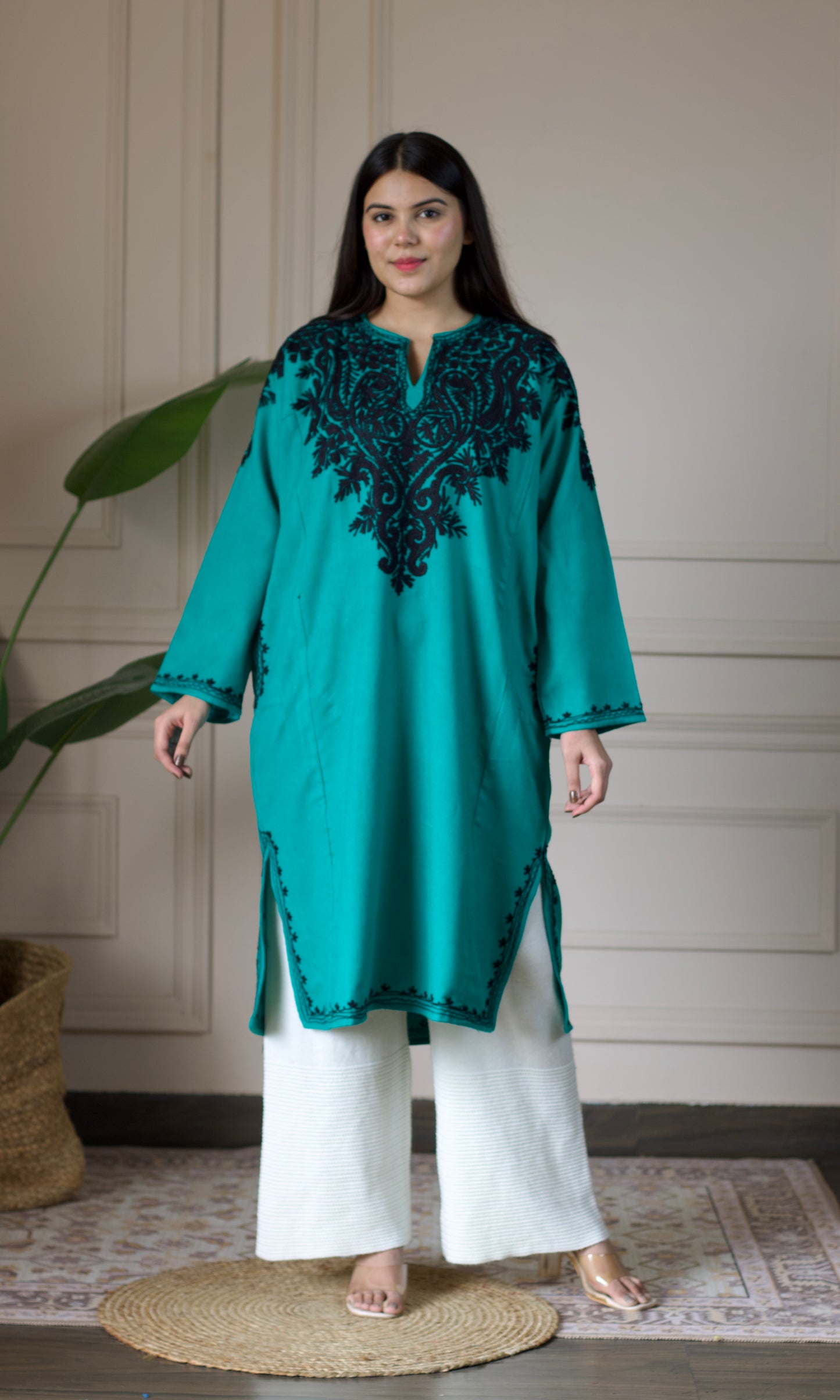 Sea Green Black Bloom Aari Embroidered Fine Cashmilon Pheran