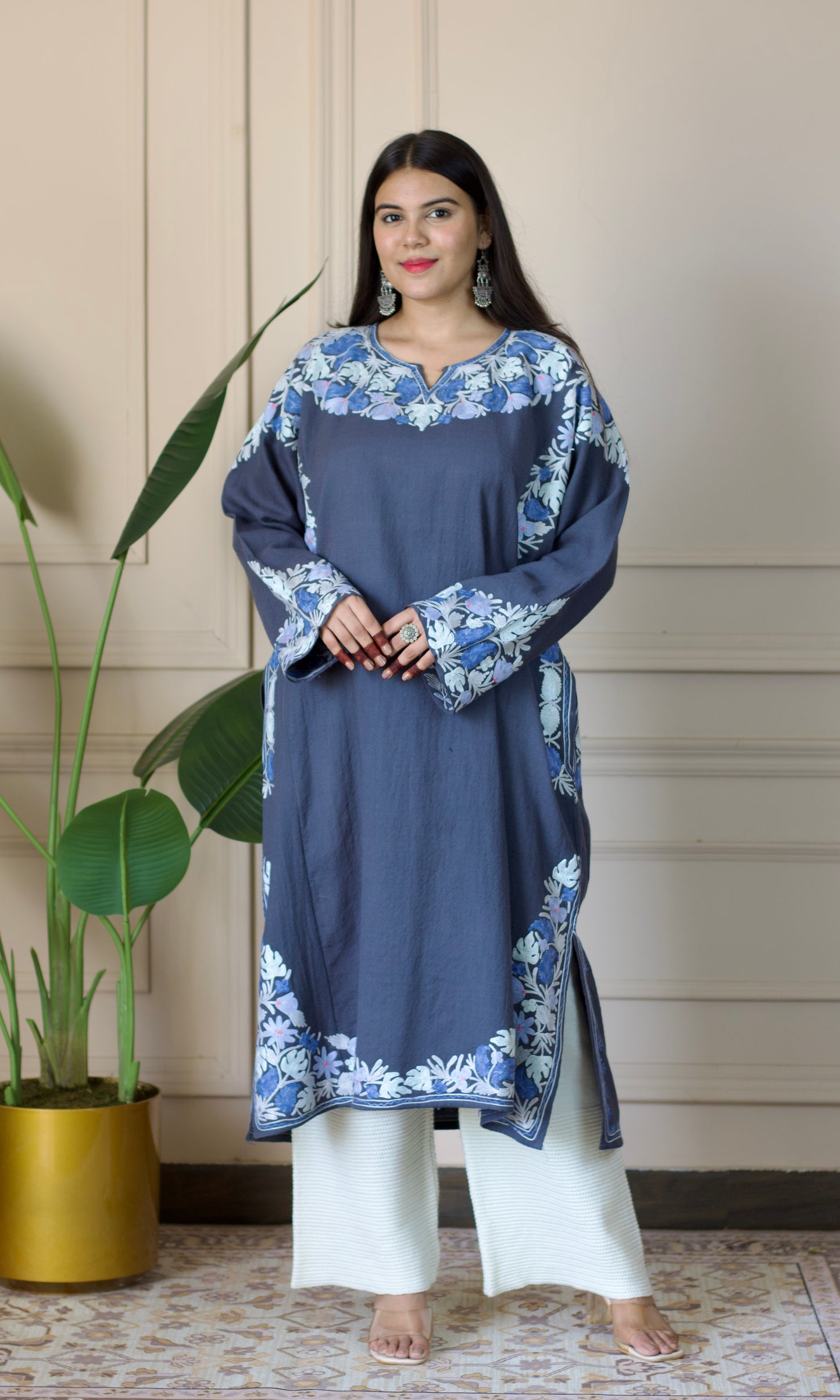 Grey Aari Embroidered Wool Pheran