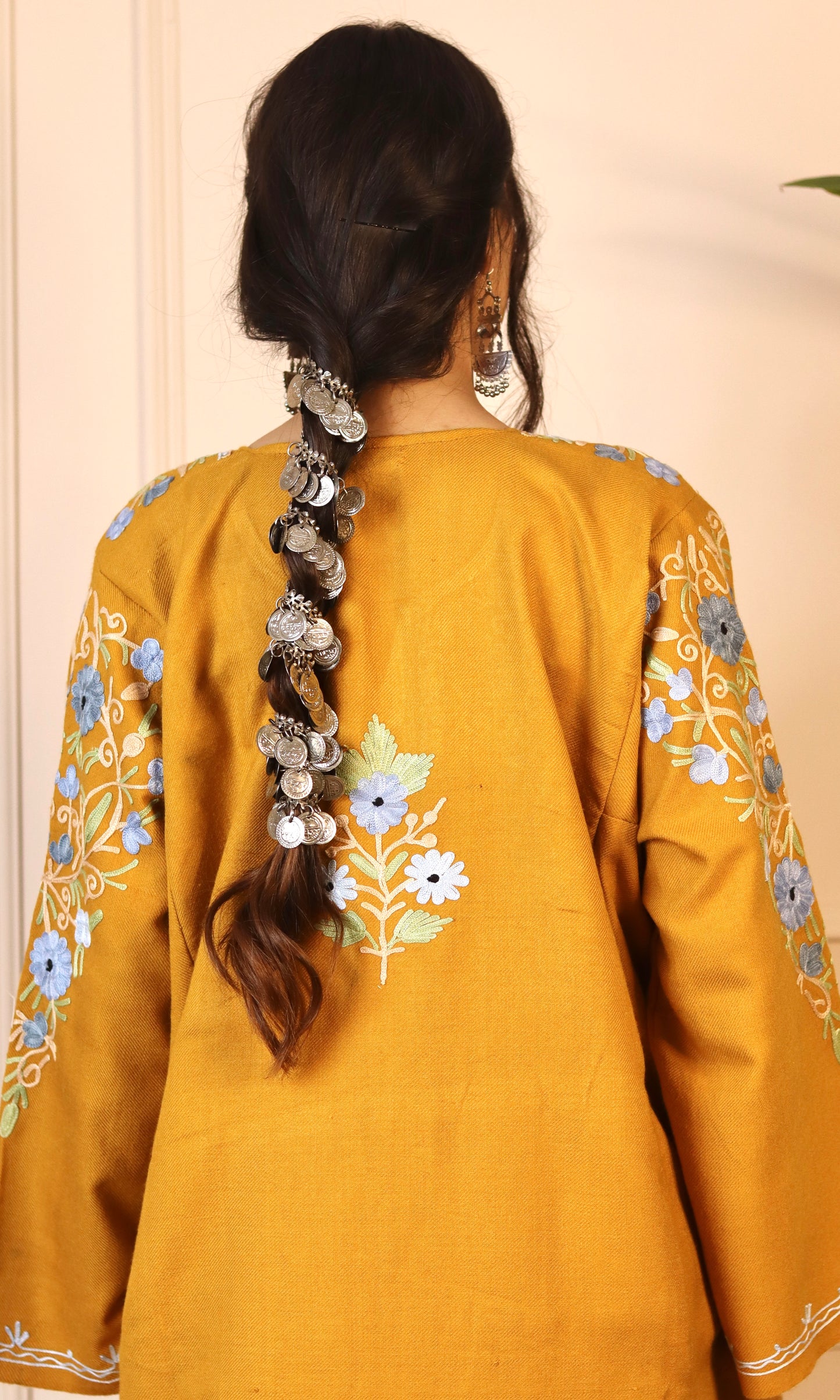 Yellow Aari Embroidered Fine Cashmilon Pheran