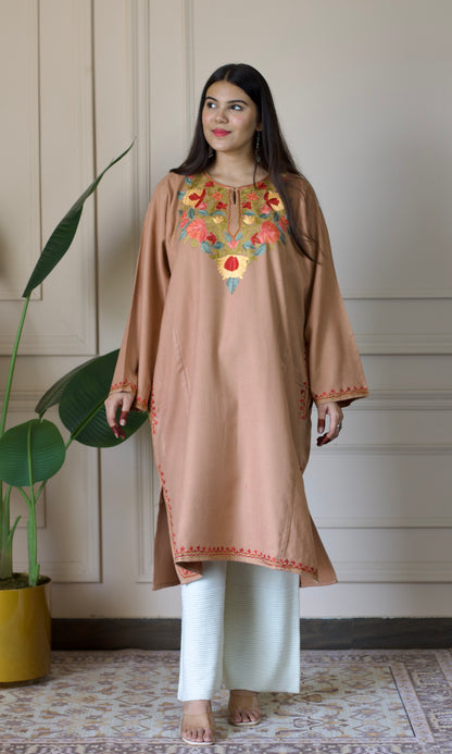 Blush Glow Aari Embroidered Fine Cashmilon Pheran