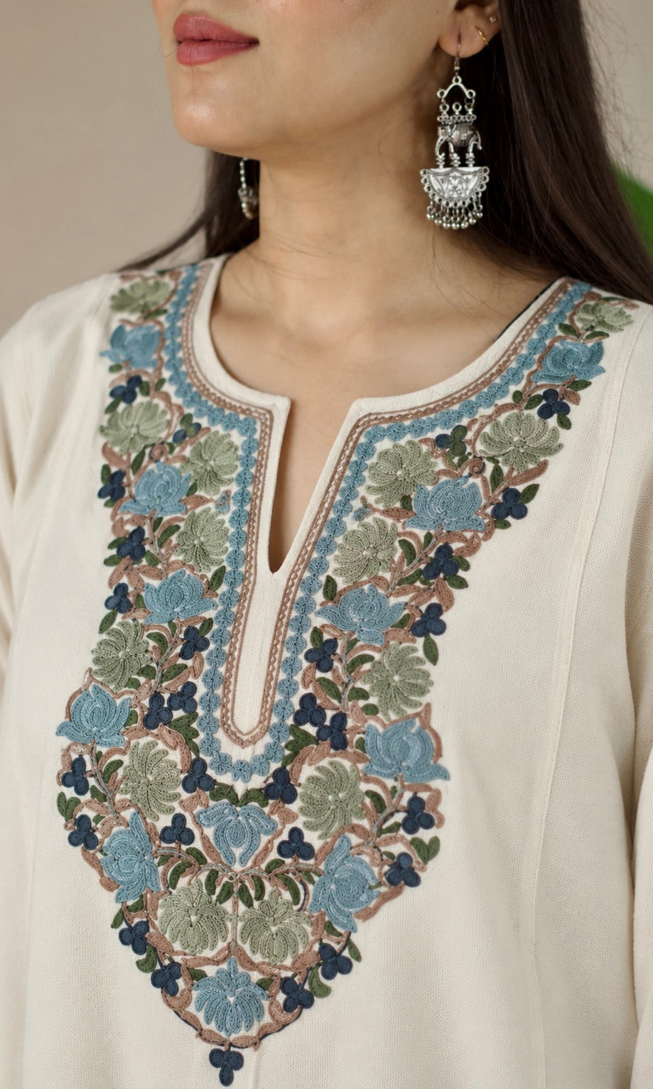 Ivory Sage Bloom Aari Embroidered Fine Cashmilon Pheran