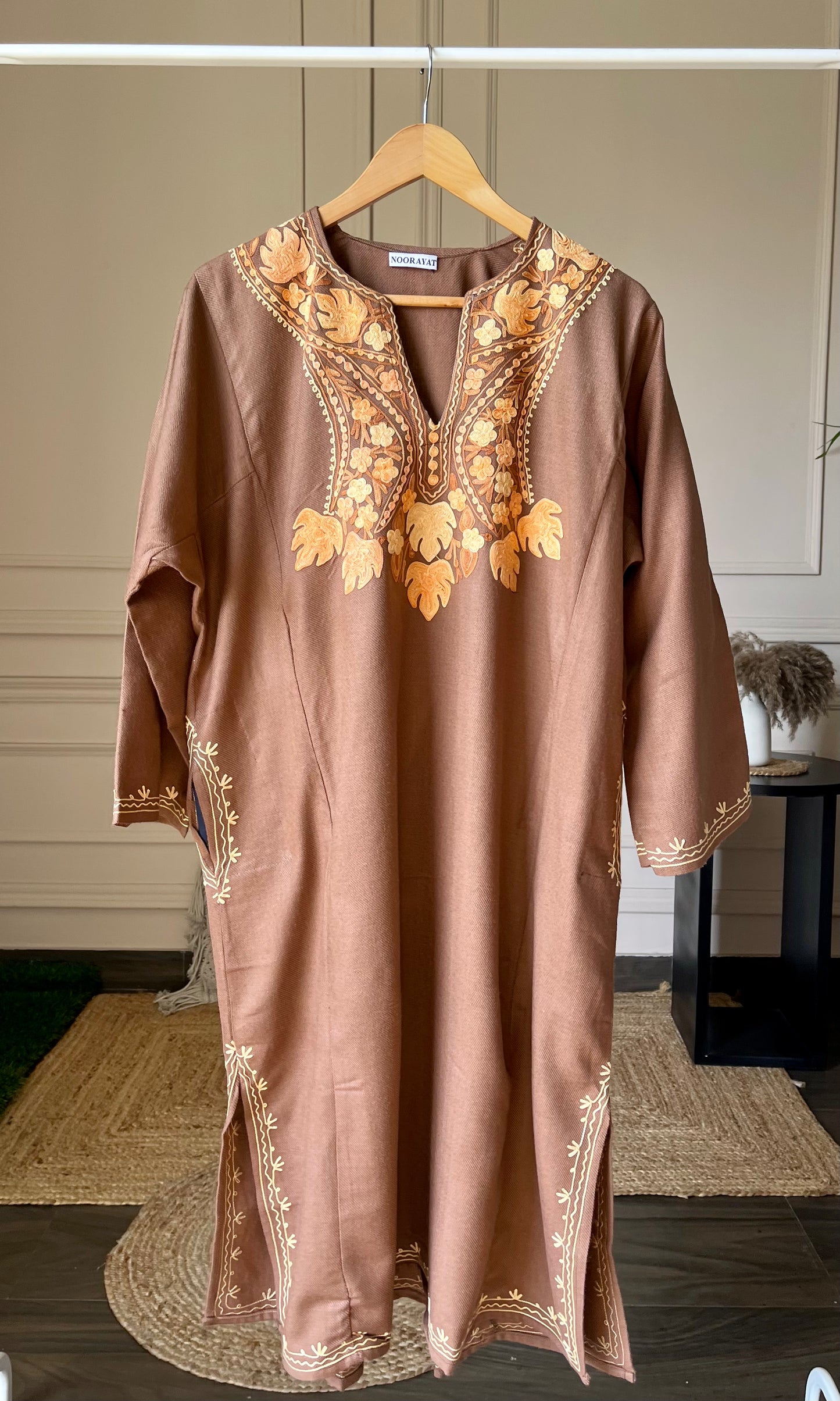 Brown Aari Embroidered Fine Cashmilon Pheran