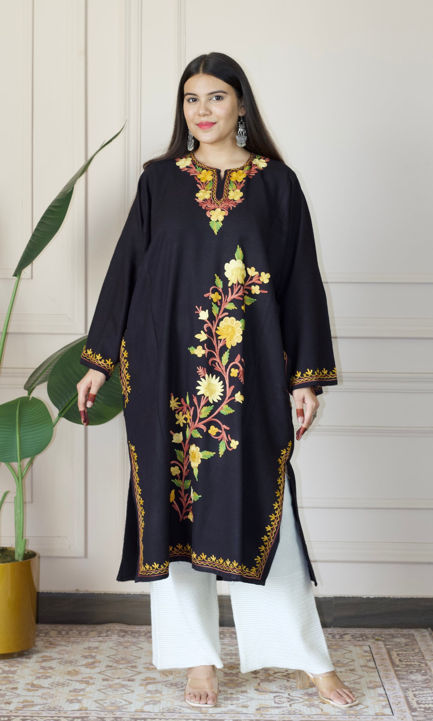 Saffron Glow Aari Embroidered Black Fine Cashmilon Pheran