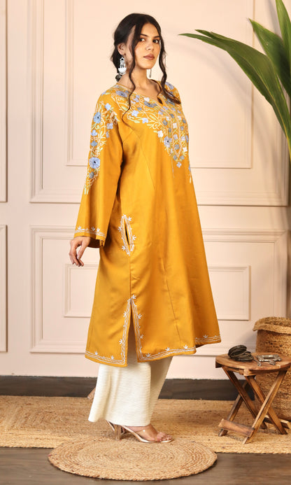 Yellow Aari Embroidered Fine Cashmilon Pheran