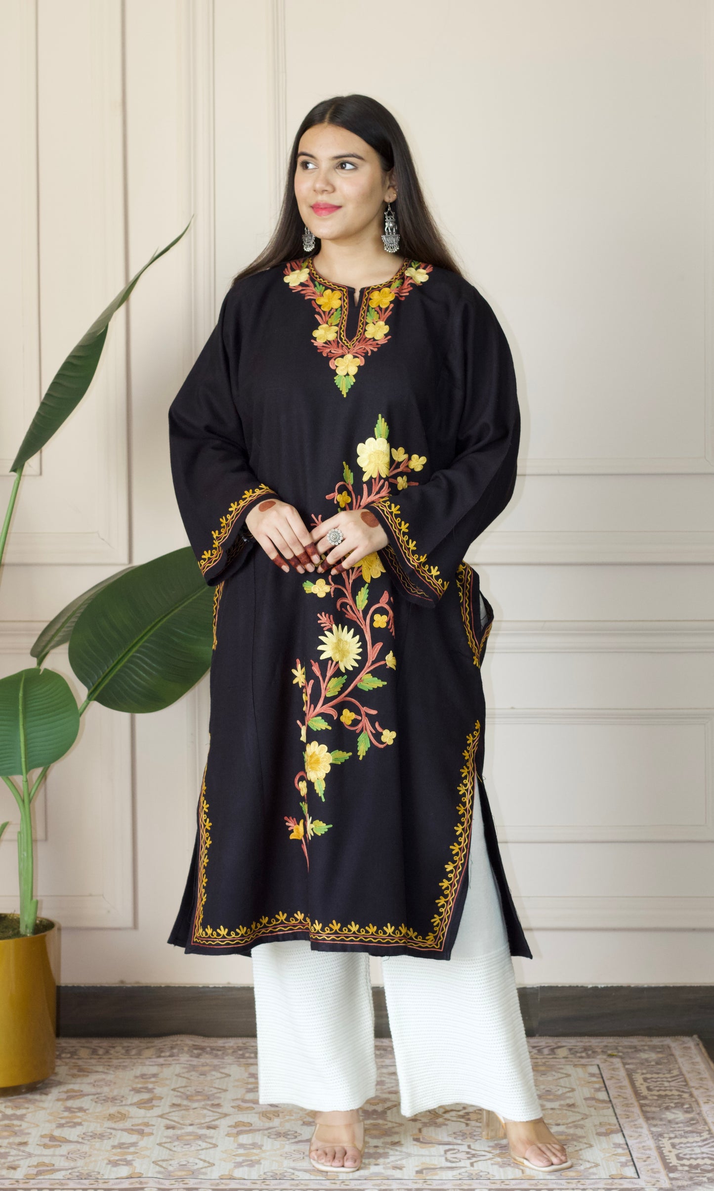 Saffron Glow Aari Embroidered Black Fine Cashmilon Pheran