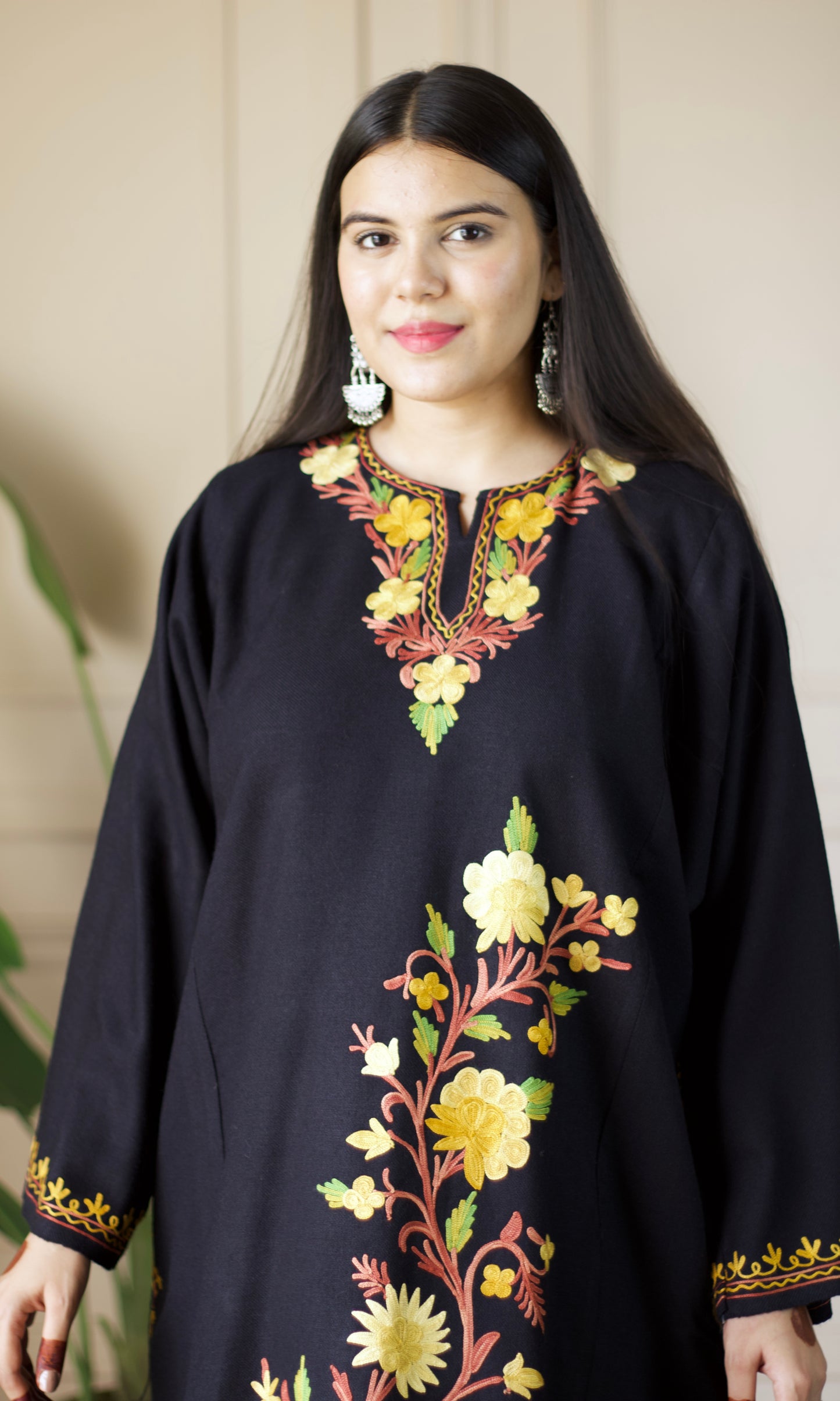 Saffron Glow Aari Embroidered Black Fine Cashmilon Pheran