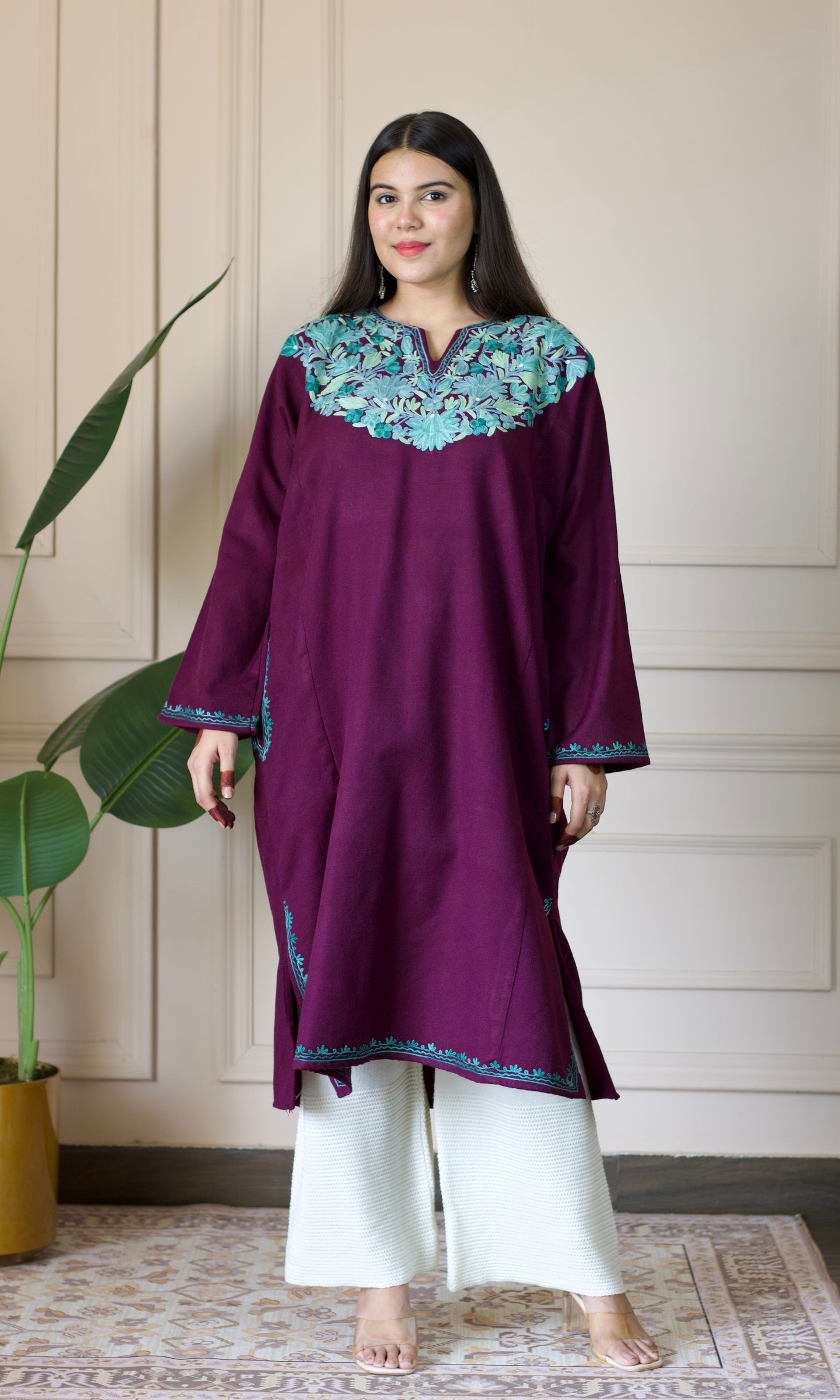 Plum Glow Aari Embroidered Fine Cashmilon Pheran