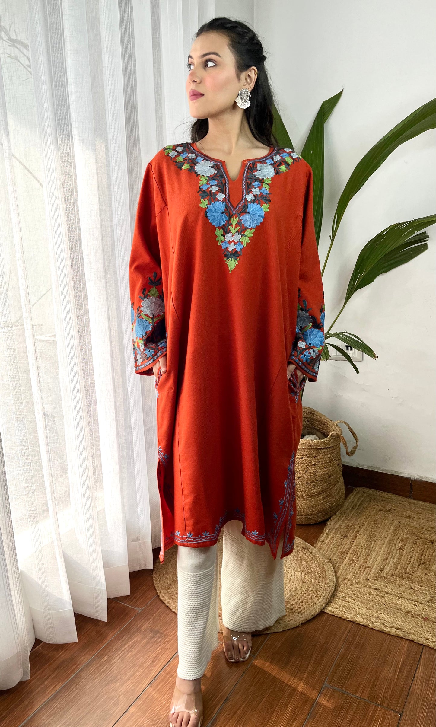 Rustic Charm Blue Aari Embroidered Fine Cashmilon Pheran