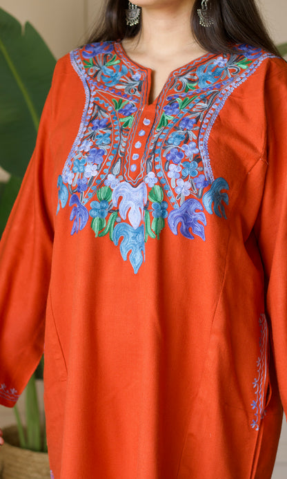 Red Blue Bliss Aari Embroidered Fine Cashmilon Pheran