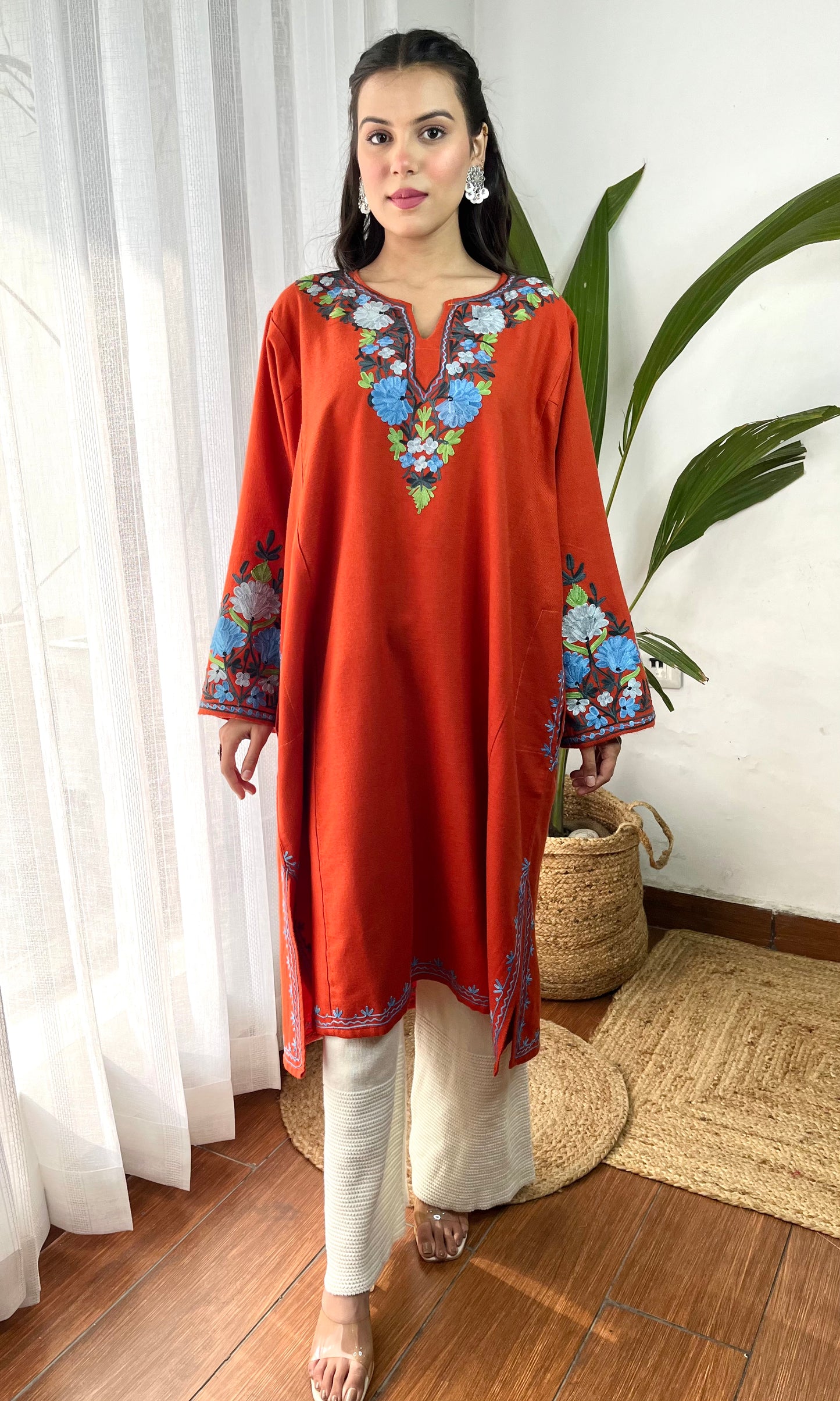 Rustic Charm Blue Aari Embroidered Fine Cashmilon Pheran