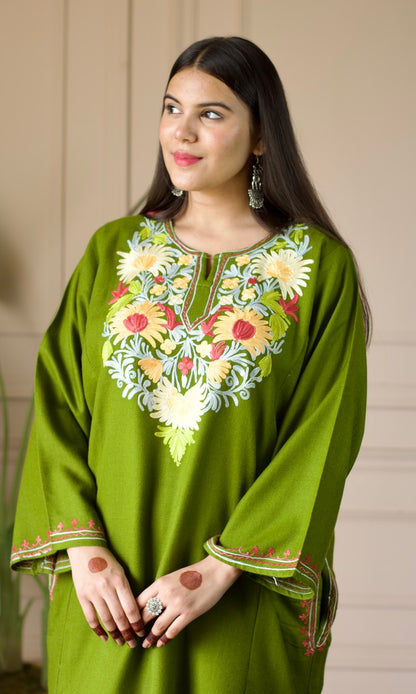 Mehendi Aari Embroidered Fine Cashmilon Pheran