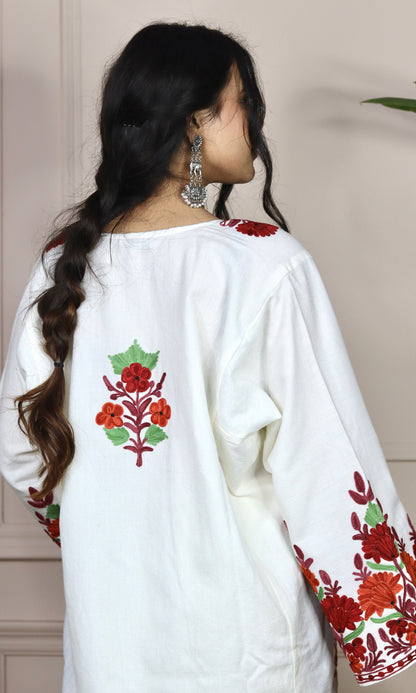 Crimson Bloom White Aari Embroidered Fine Cashmilon Pheran