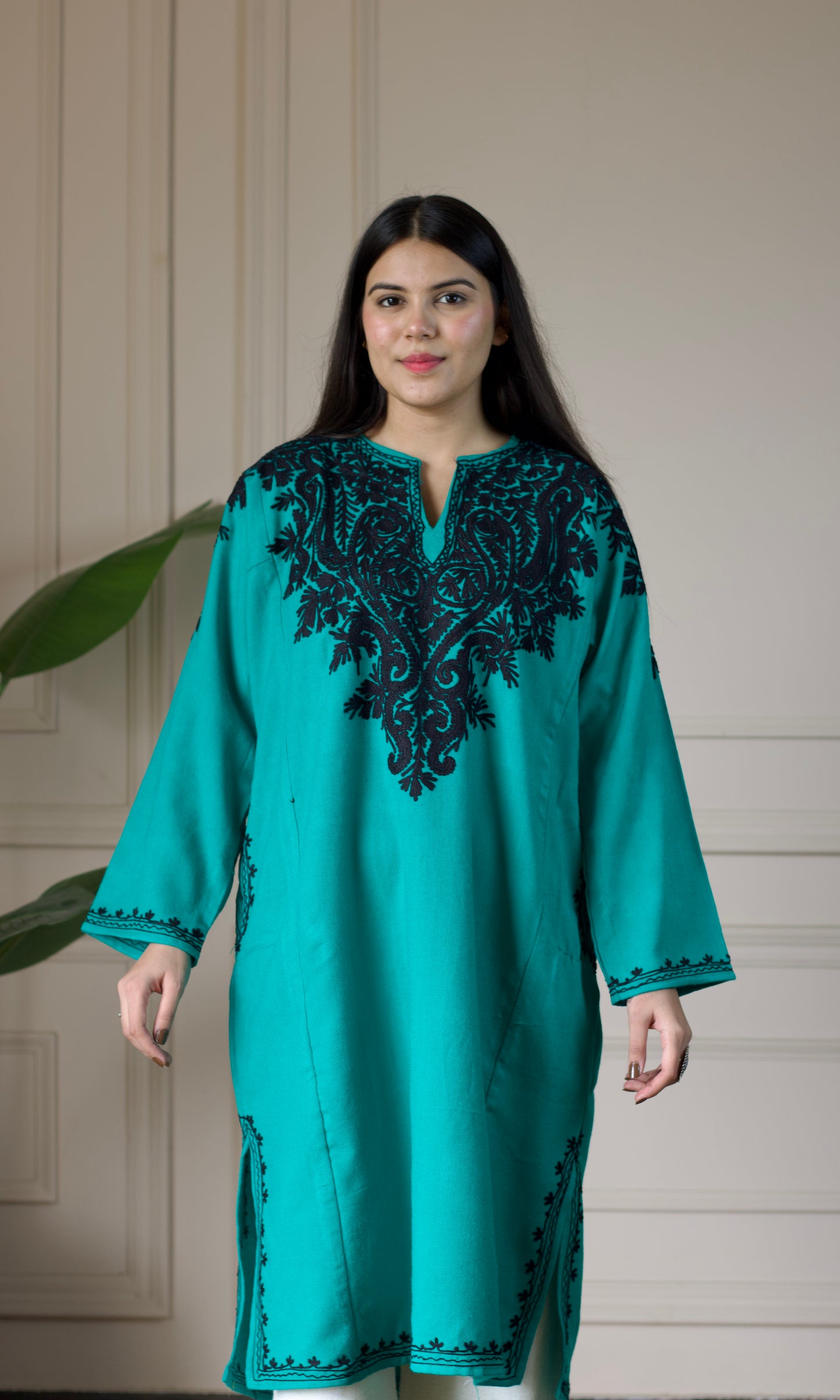 Sea Green Black Bloom Aari Embroidered Fine Cashmilon Pheran
