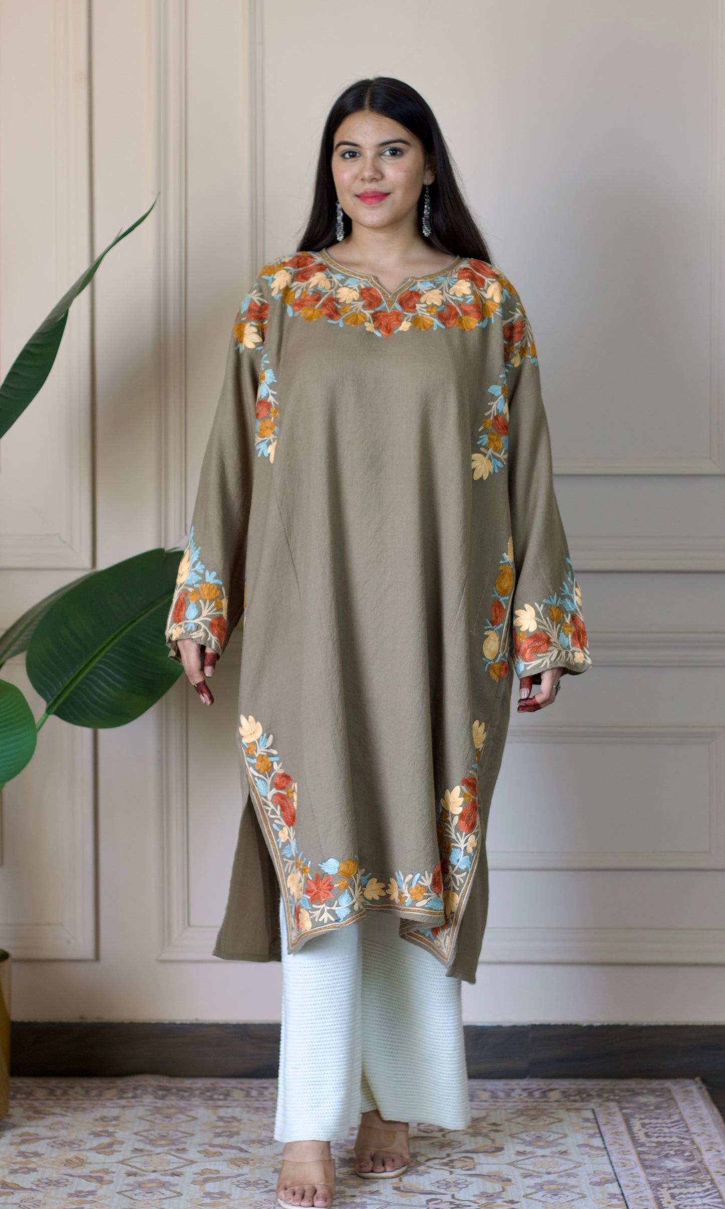 Beige Aari Embroidered Wool Pheran